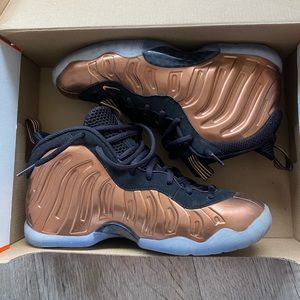 nike little posite one